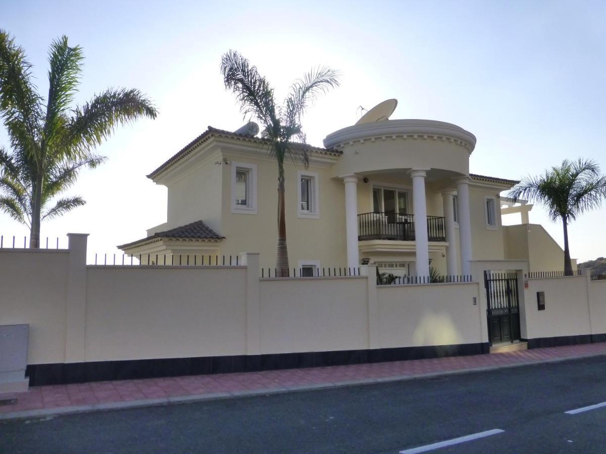 Villa Juliana Адехе Екстер'єр фото