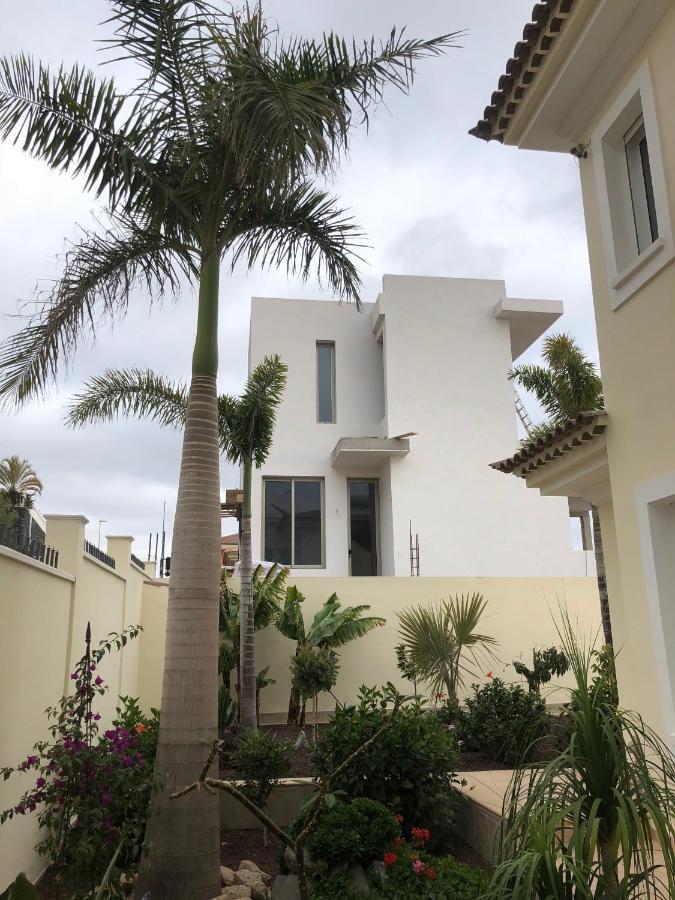 Villa Juliana Адехе Екстер'єр фото