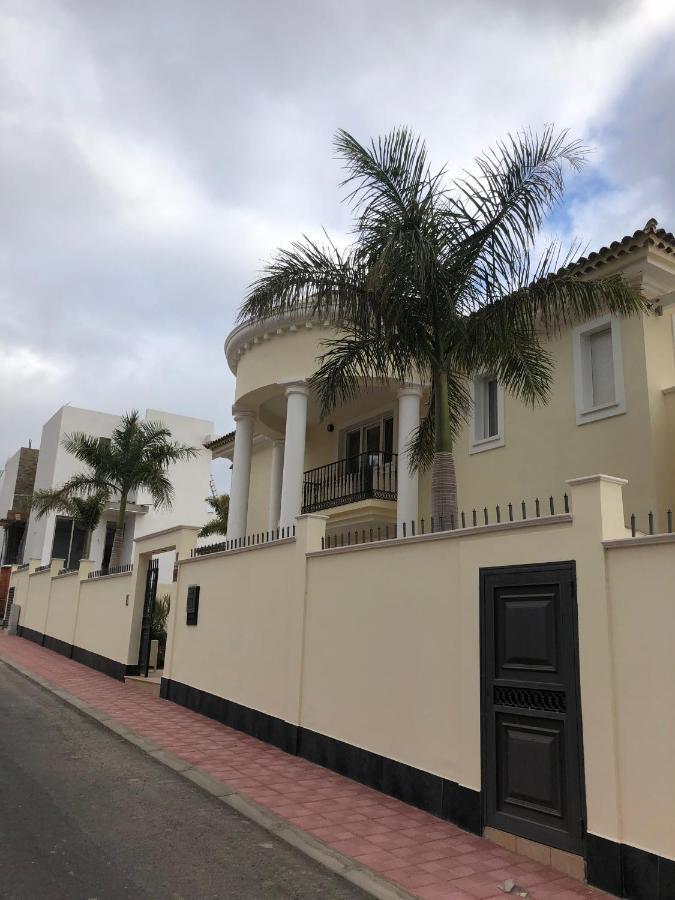 Villa Juliana Адехе Екстер'єр фото